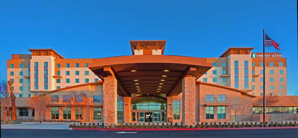 Embassy Suites Palmdale hotel hero