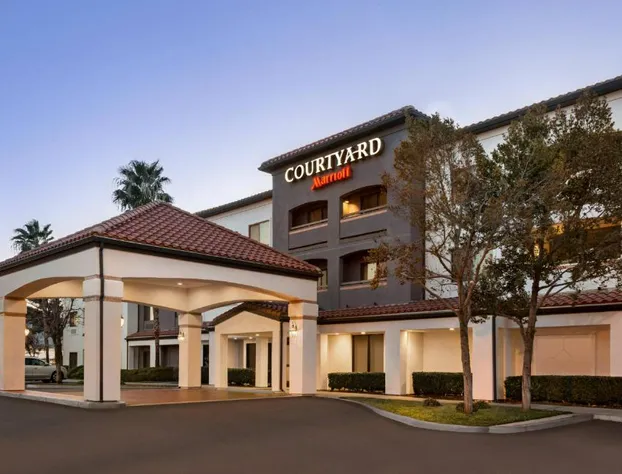 Courtyard by Marriott Palmdale hotel detail image 1