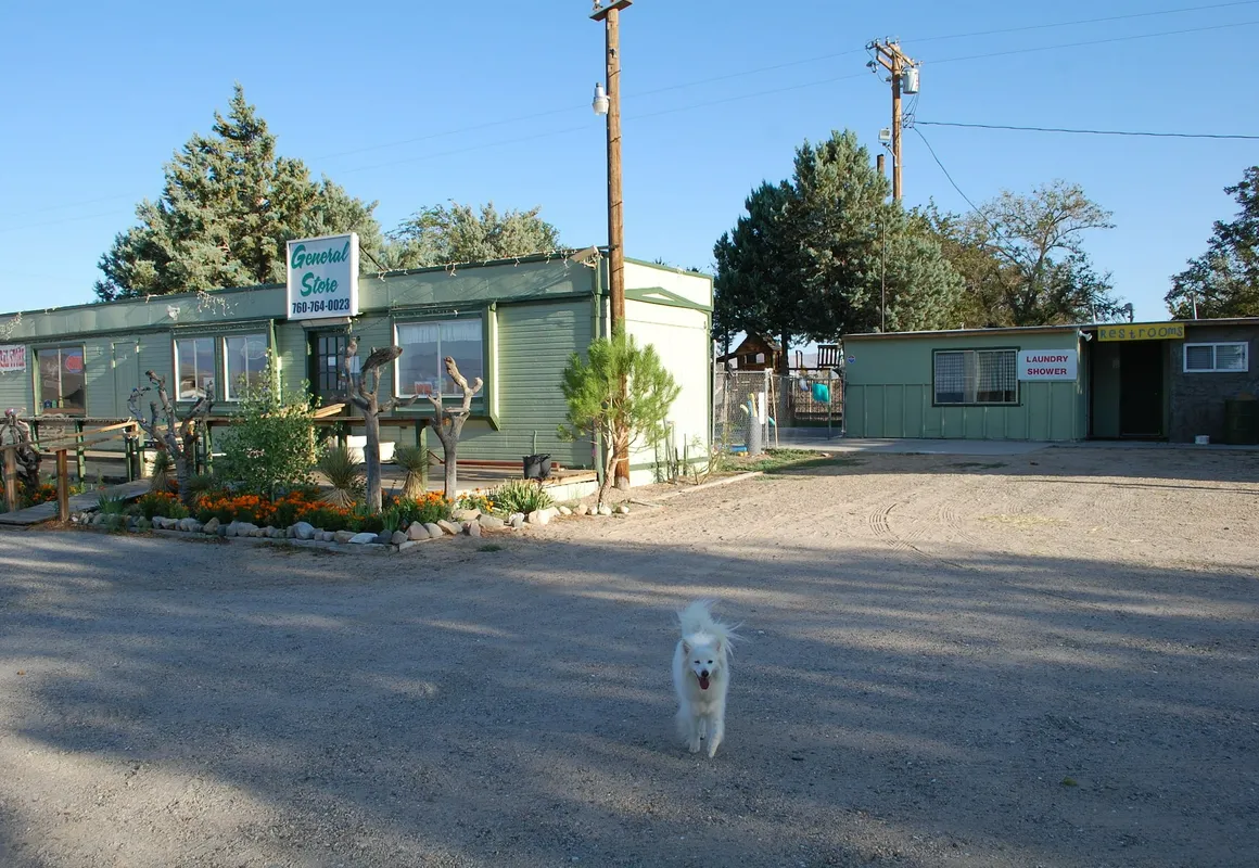 Olancha RV Park & Motel hotel hero