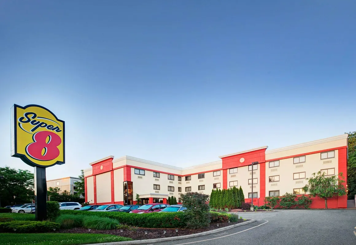 Super 8 by Wyndham Mahwah hotel hero