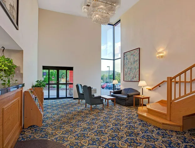 Super 8 by Wyndham Mahwah hotel detail image 1