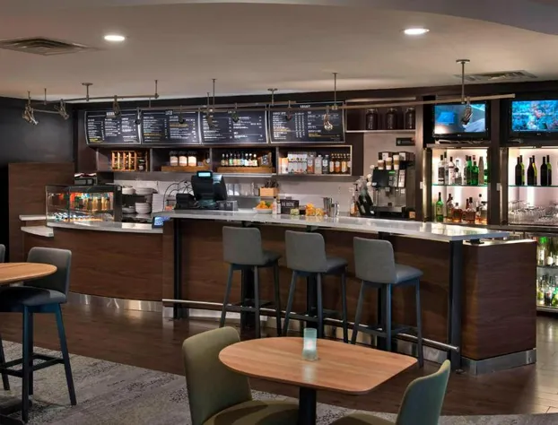 Courtyard by Marriott Lebanon hotel detail image 1