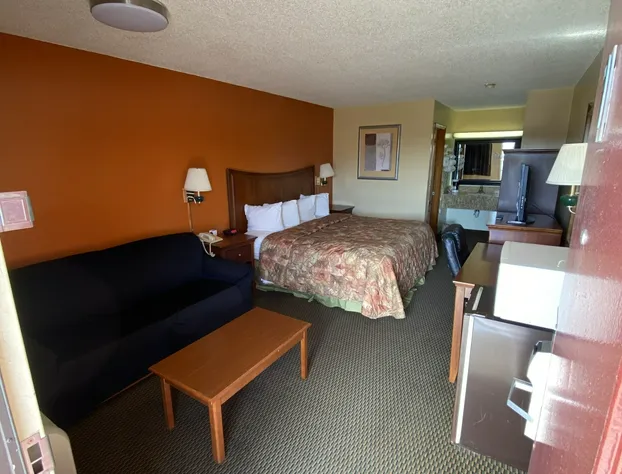 Budget Host Inn Baxley hotel detail image 4