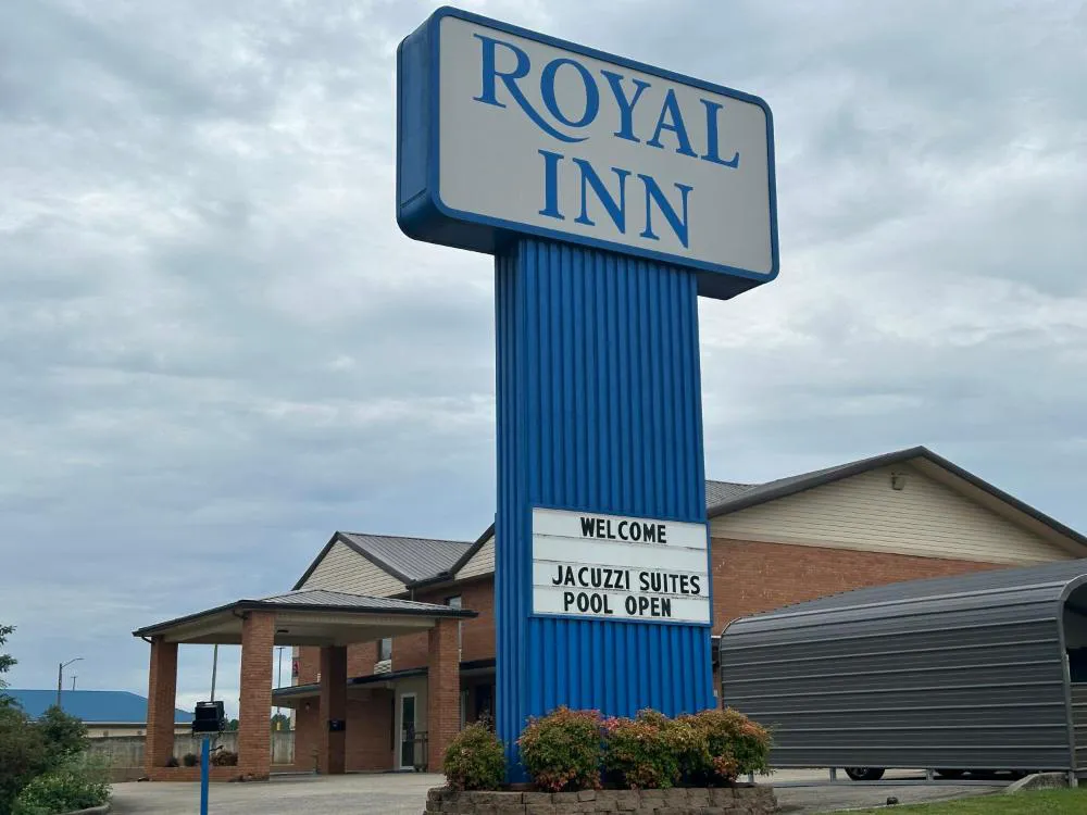 Royal Inn hotel hero