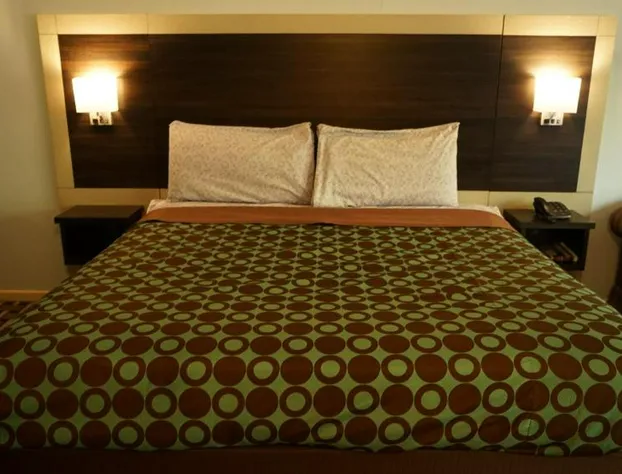 Budget Host Inn Fridley hotel detail image 2