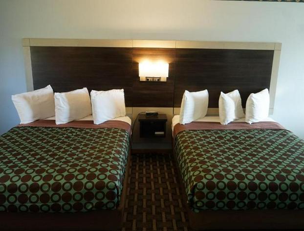 Budget Host Inn Fridley hotel detail image 4