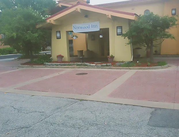 Norwood Inn & Suites Merrillville hotel detail image 1