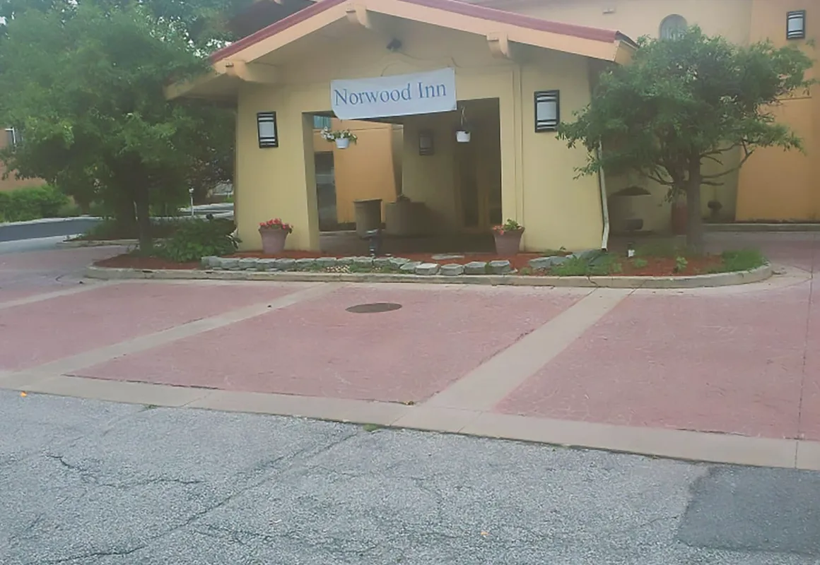 Norwood Inn & Suites Merrillville hotel hero