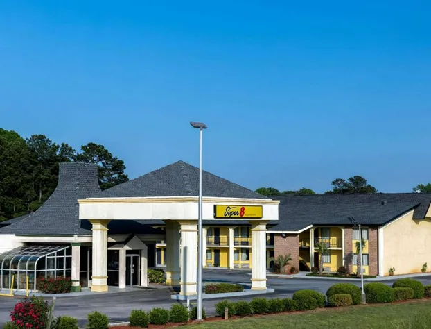 Super 8 by Wyndham McDonough GA hotel detail image 3