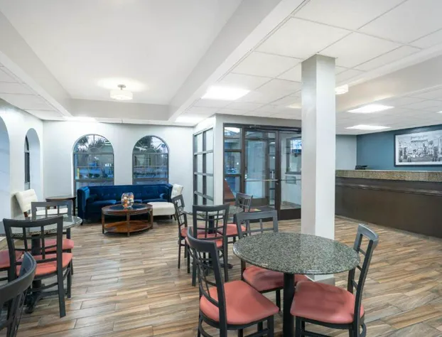 Super 8 by Wyndham Murfreesboro hotel detail image 4