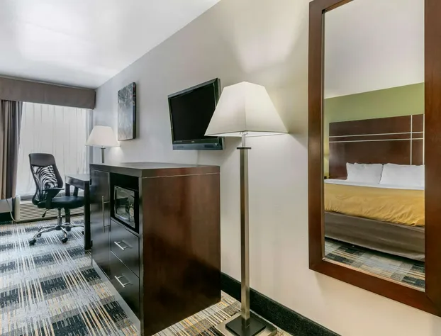 Quality Inn Cape Girardeau North hotel detail image 4