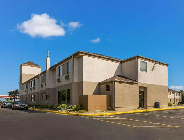 Sleep Inn Sioux Falls Airport hotel detail image 1