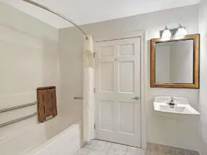 Days Inn by Wyndham Ridgefield hotel detail image 1