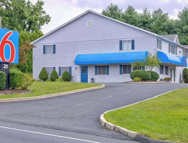 Motel 6 Bethel, CT - Danbury hotel detail image 1