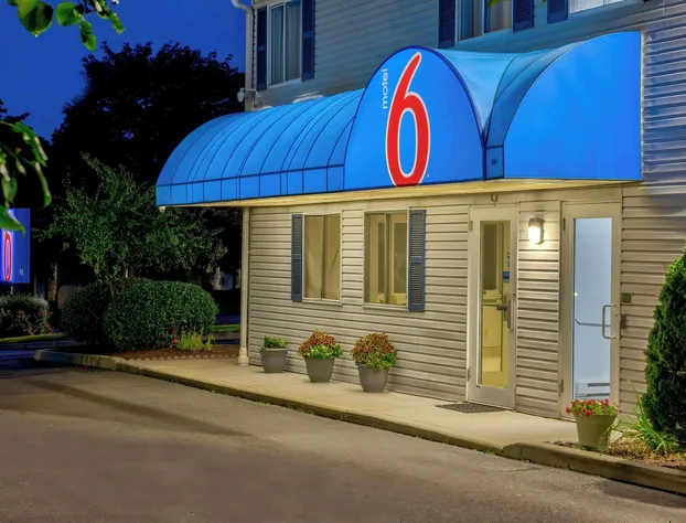 Motel 6 Bethel, CT - Danbury hotel detail image 3