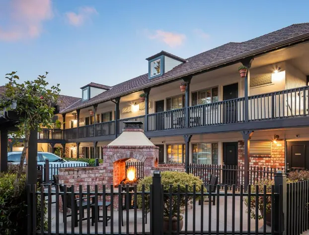 Candle Light Inn hotel detail image 3