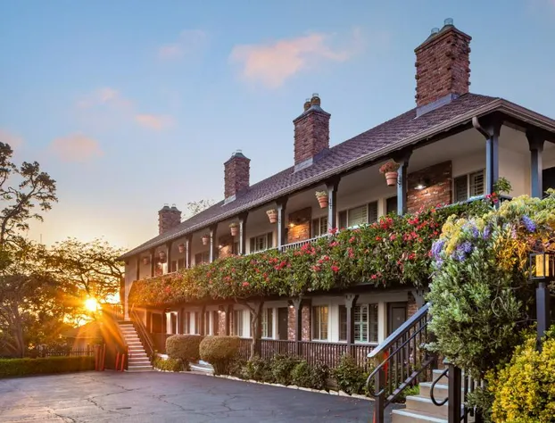 Candle Light Inn hotel detail image 4