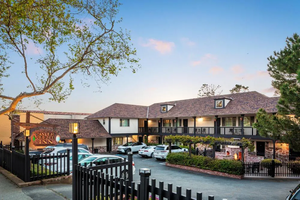 Candle Light Inn hotel hero