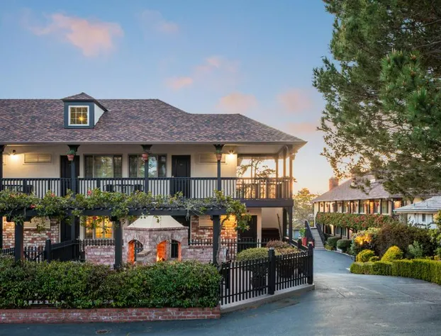 Candle Light Inn hotel detail image 2