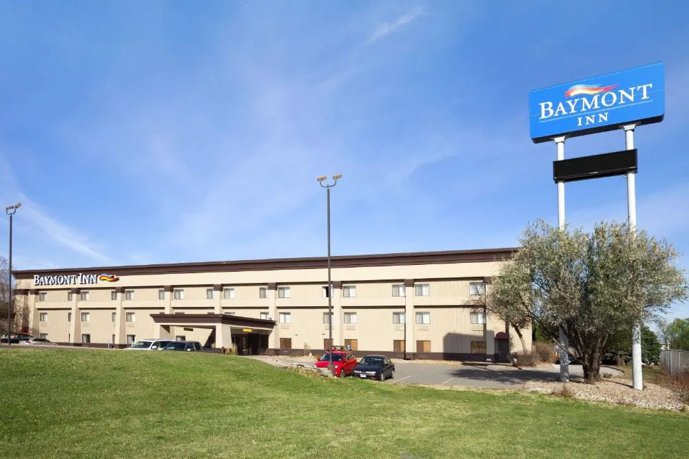 Baymont by Wyndham Sioux Falls hotel hero