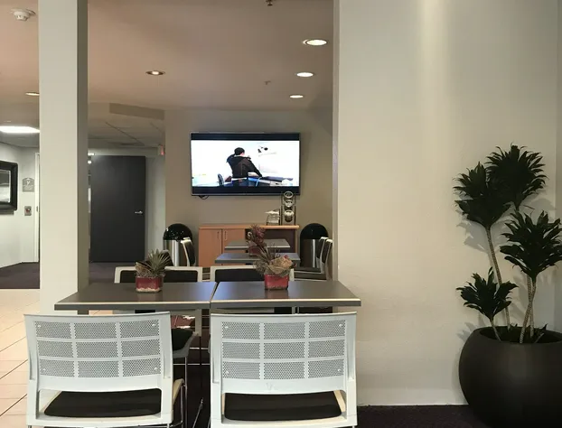 Microtel Inn & Suites by Wyndham Morgan Hill/San Jose Area hotel detail image 2