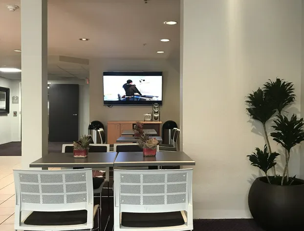 Microtel Inn & Suites by Wyndham Morgan Hill/San Jose Area hotel detail image 2