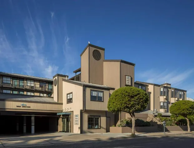 Wave Street Inn hotel detail image 4