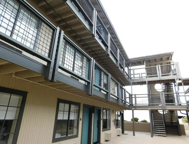 Wave Street Inn hotel detail image 2