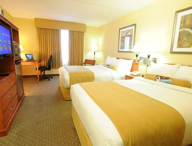 Seven Oaks Hotel Regina hotel detail image 4