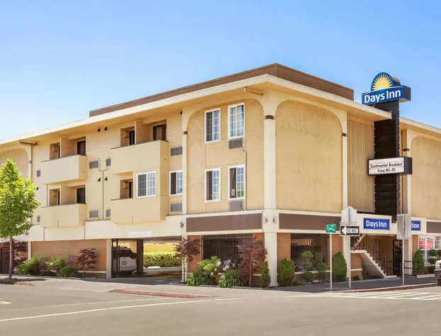 Days Inn by Wyndham Eureka CA hotel detail image 2