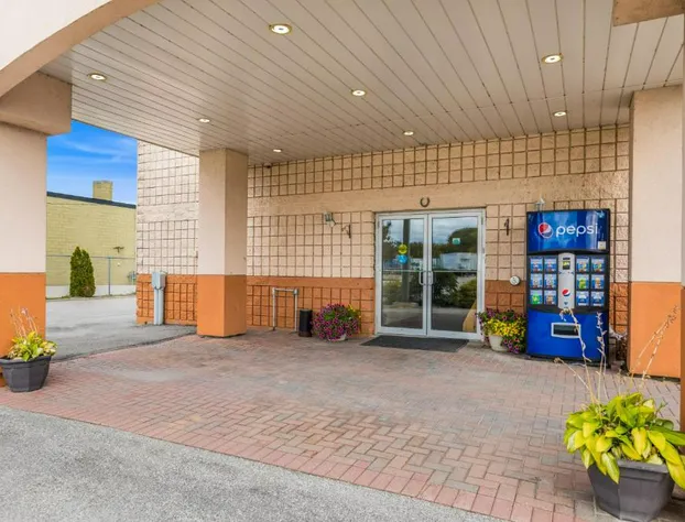 Knights Inn Orillia hotel detail image 3