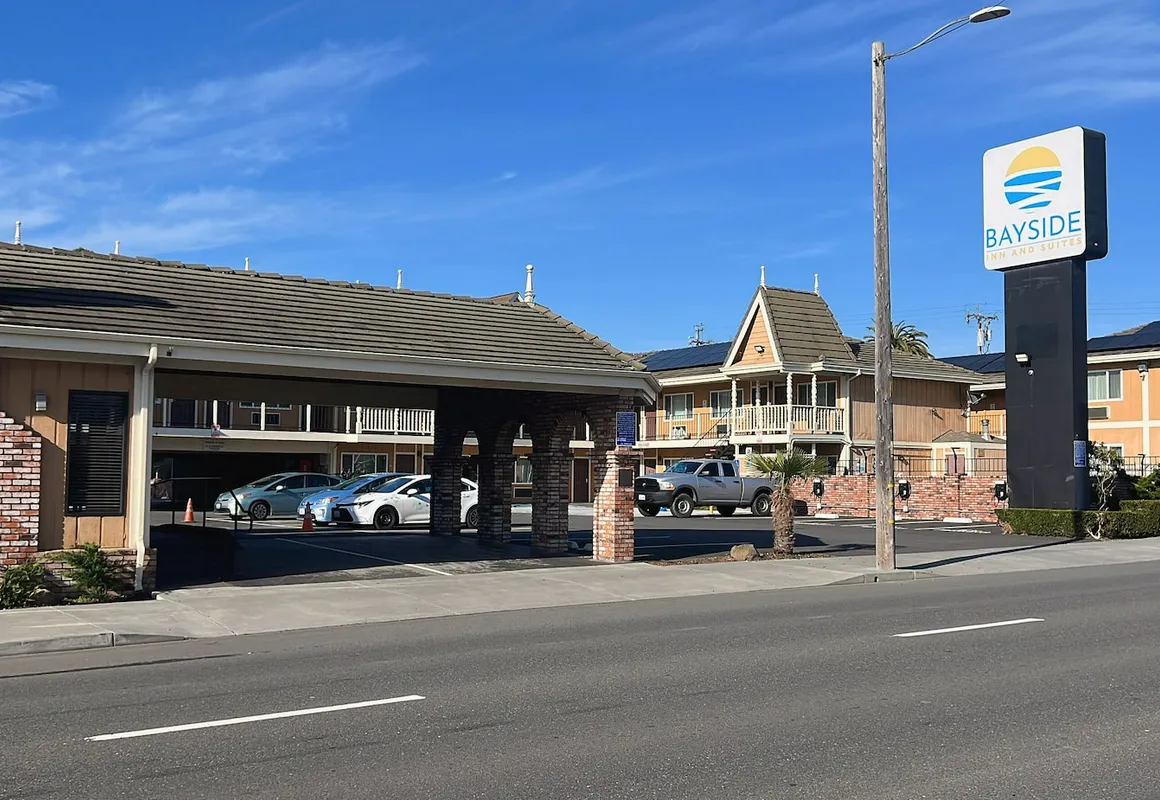 Ramada Bayside Inn & Suites Eureka hotel hero