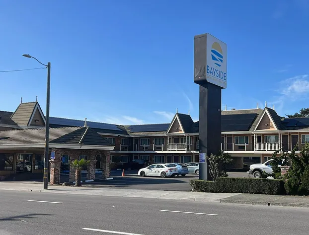 Ramada Bayside Inn & Suites Eureka hotel detail image 3