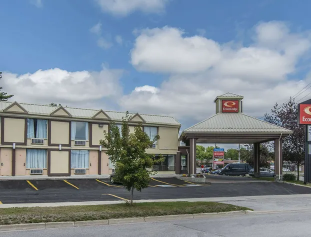 Econo Lodge Orillia hotel detail image 1