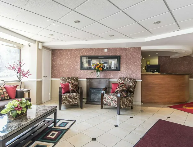 Econo Lodge Orillia hotel detail image 4