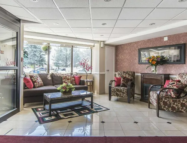 Econo Lodge Orillia hotel detail image 4