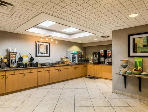 Quality Inn University hotel detail image 4