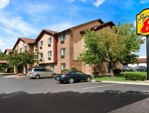 Super 8 by Wyndham Peoria East hotel detail image 1