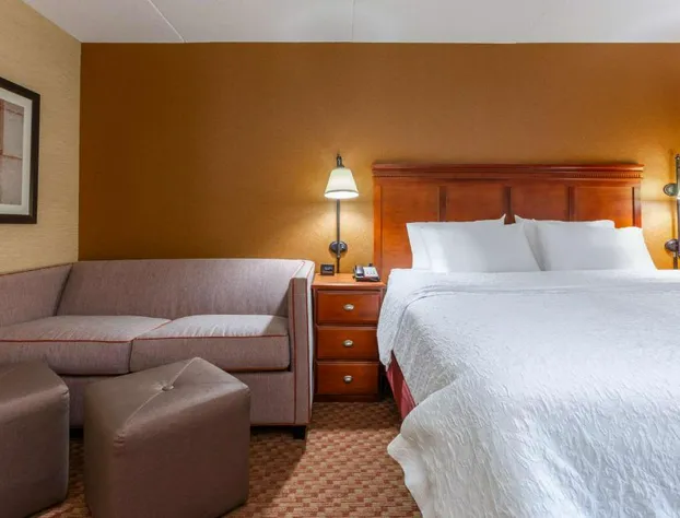 Hampton Inn Peoria-East At The River Boat Crossing hotel detail image 3