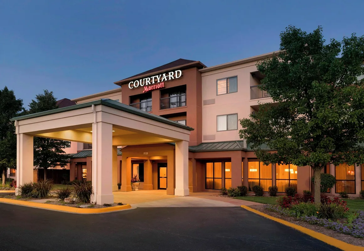 Courtyard by Marriott Peoria hotel hero