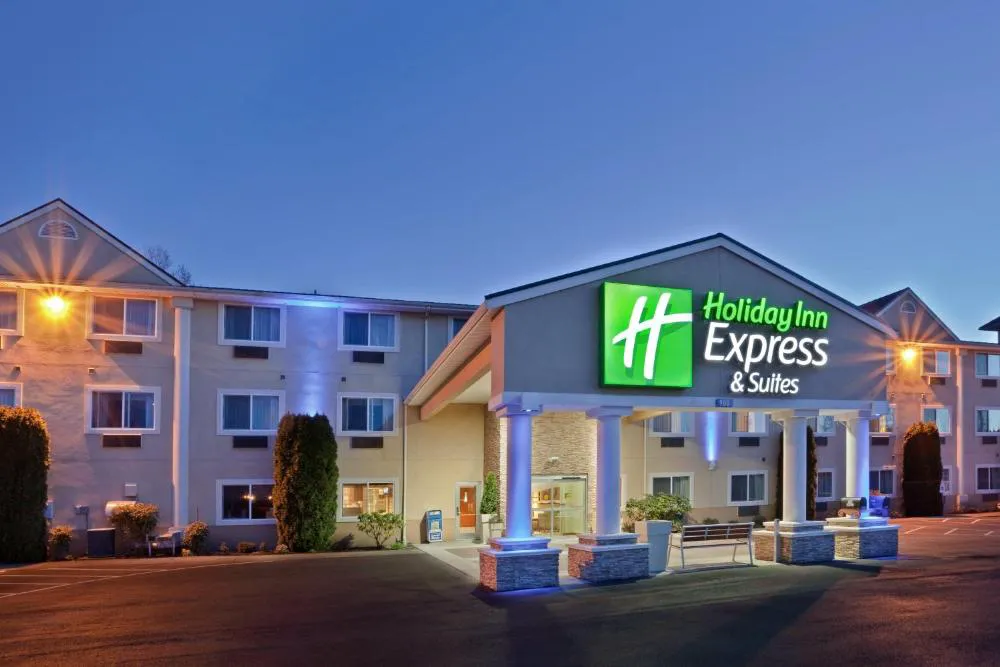 Holiday Inn Express & Suites Burlington by IHG hotel hero