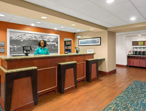 Hampton Inn & Suites Burlington hotel detail image 2