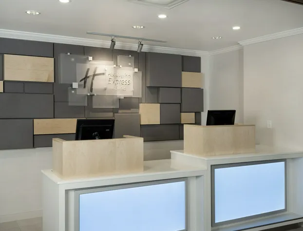 Holiday Inn Express & Suites Medicine Hat Transcanada Hwy 1 by IHG hotel detail image 3