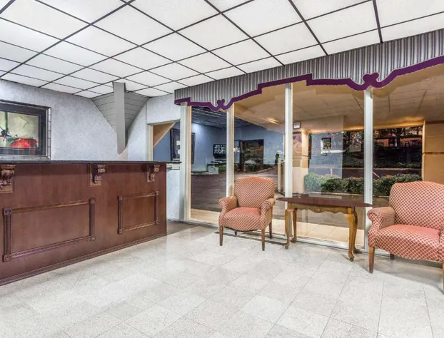 Howard Johnson by Wyndham Athens hotel detail image 4