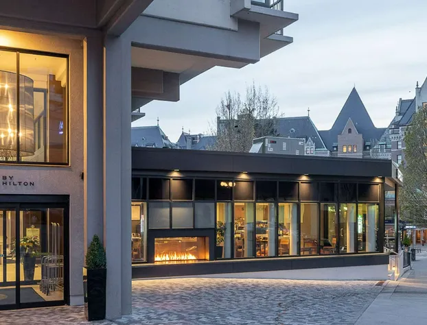 DoubleTree by Hilton Hotel & Suites Victoria hotel detail image 1