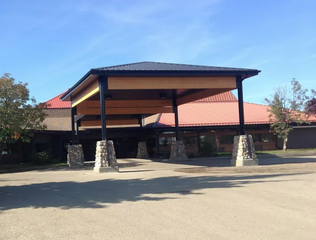 Slave Lake Inn & Conference Centre hotel detail image 2