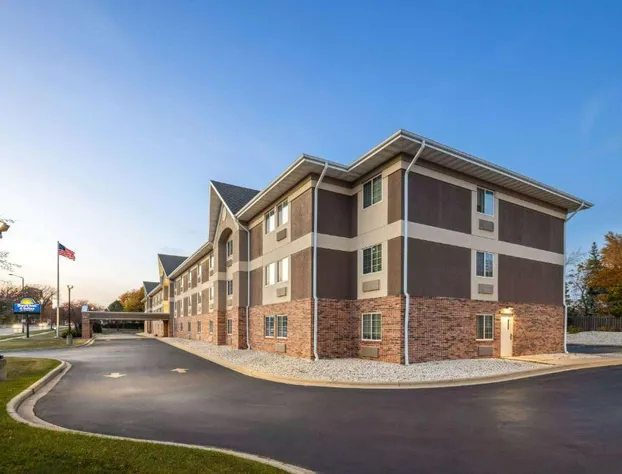 Days Inn & Suites by Wyndham Green Bay WI. hotel detail image 4