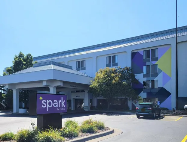 Spark by Hilton Green Bay hotel detail image 2