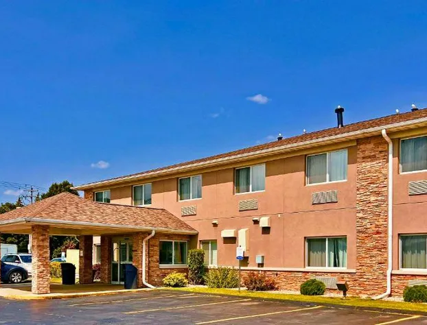 Quality Inn & Suites Green Bay - Ashwaubenon hotel detail image 1