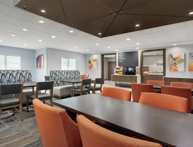 Holiday Inn Express Hotel & Suites Saginaw by IHG hotel detail image 4